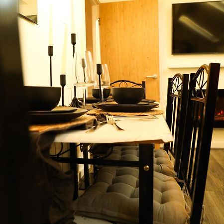 1 Bedroom Apartment Bradford City Centre Foster Square ภายนอก รูปภาพ