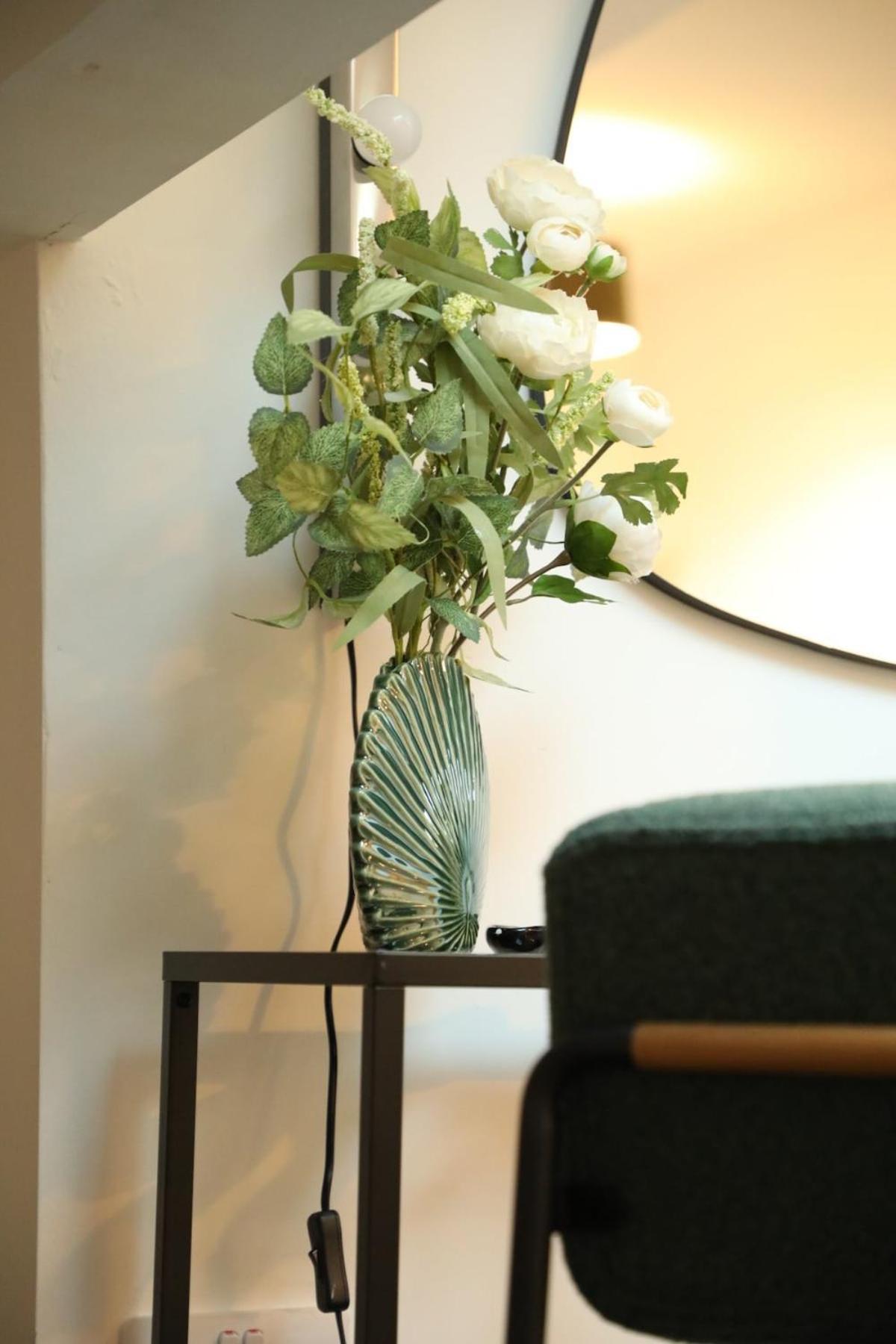 1 Bedroom Apartment Bradford City Centre Foster Square ภายนอก รูปภาพ